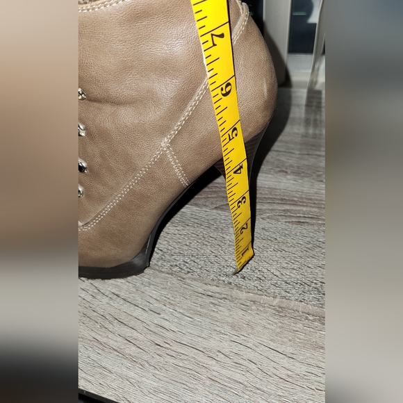 JLO platform ankle boot - Picture 3 of 12